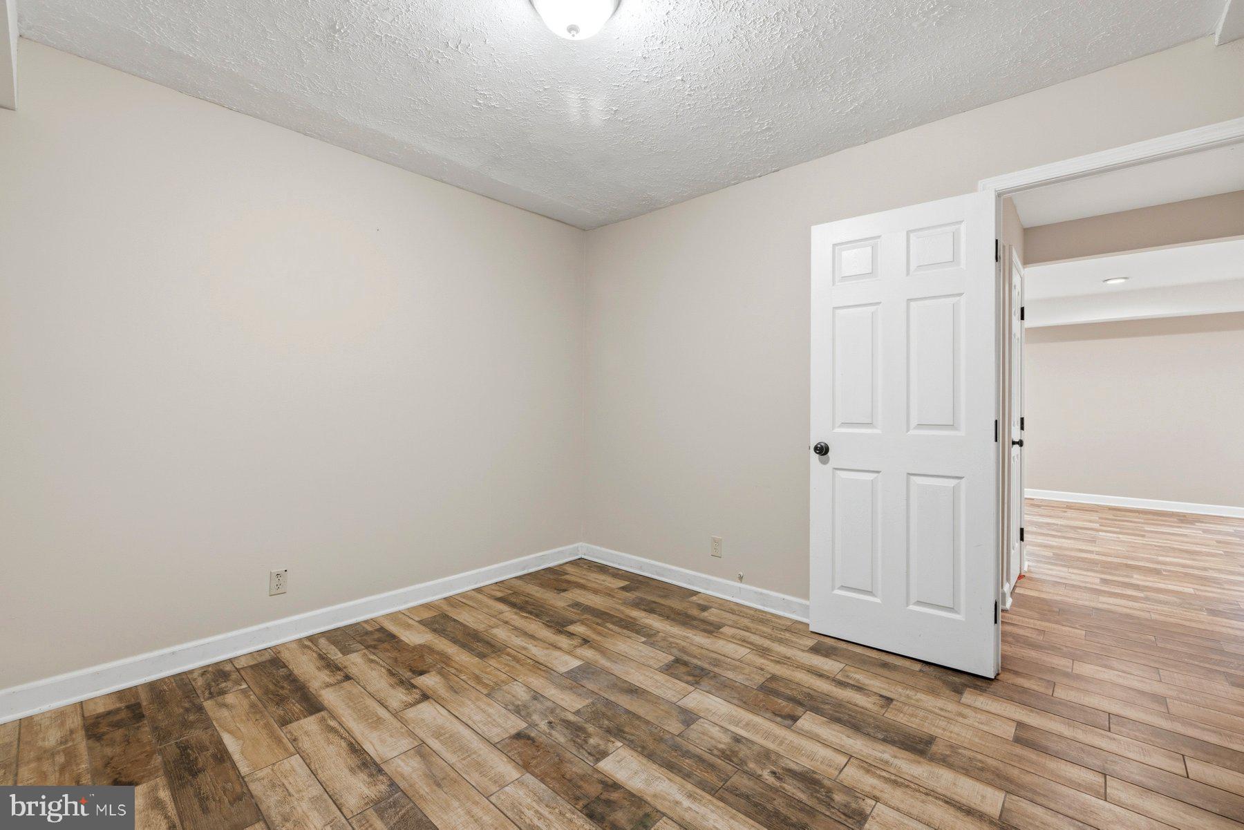 PINEWOOD HILL - Residential