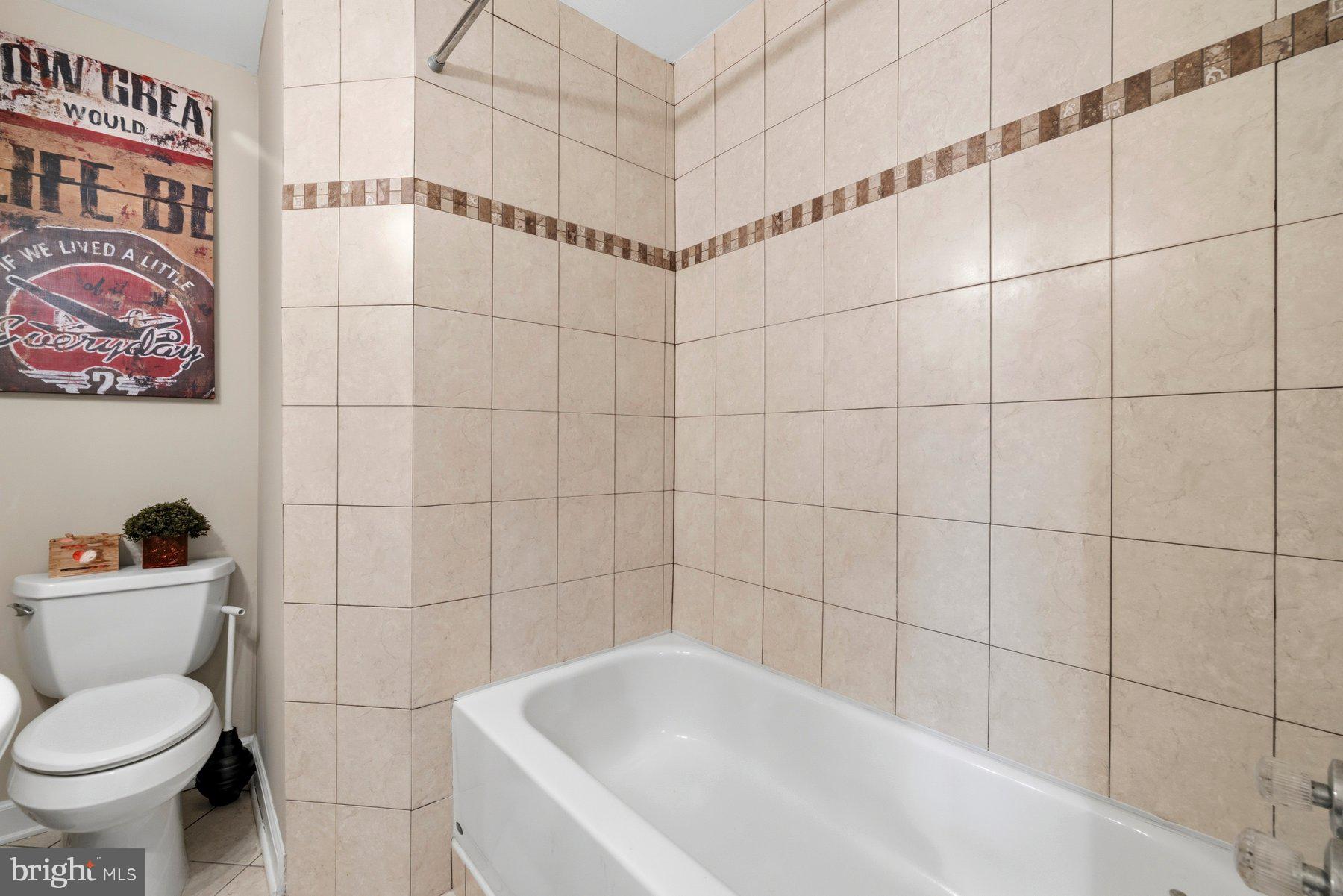 PINEWOOD HILL - Residential