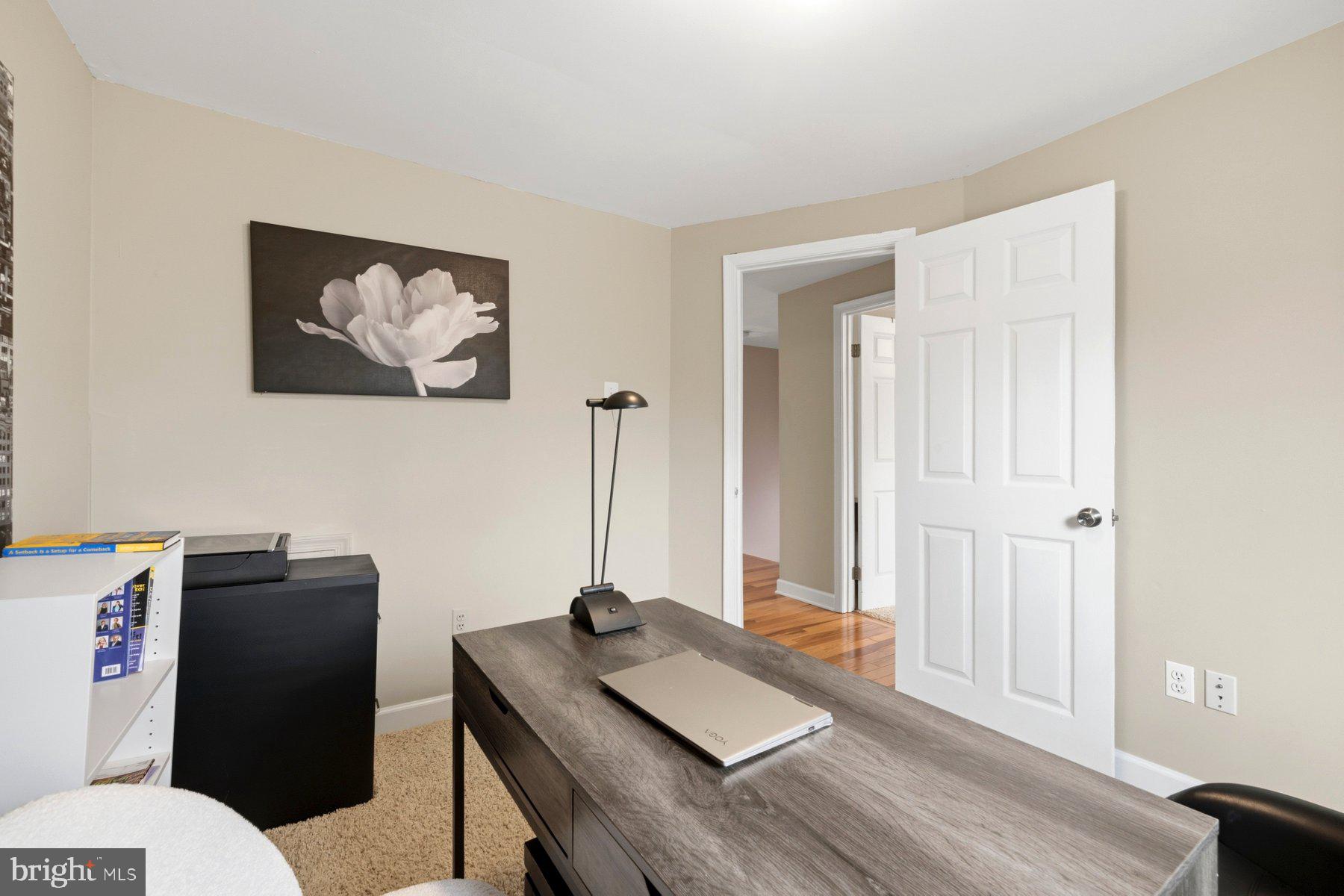 PINEWOOD HILL - Residential