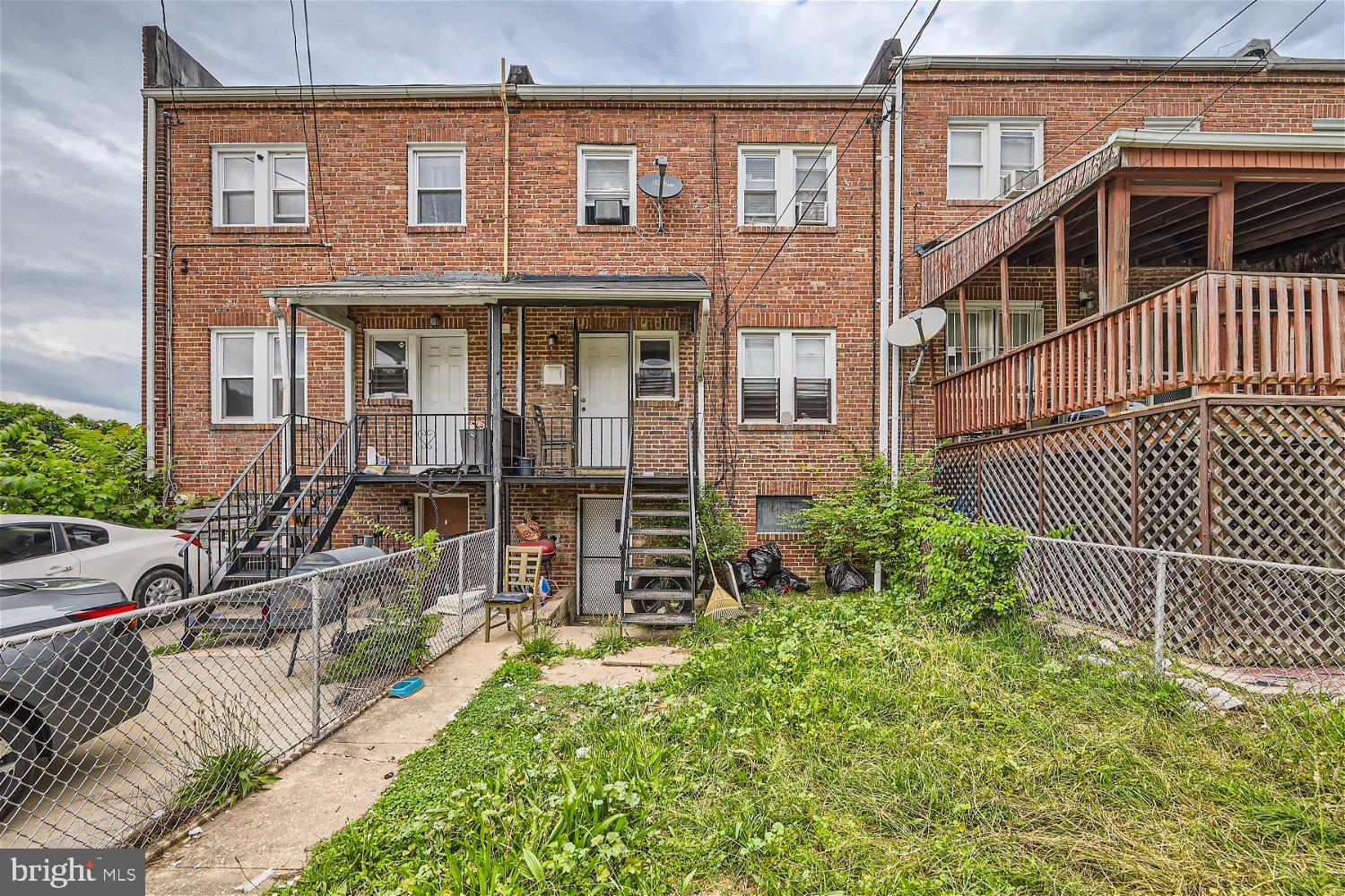 CALVERTON HEIGHTS - Residential