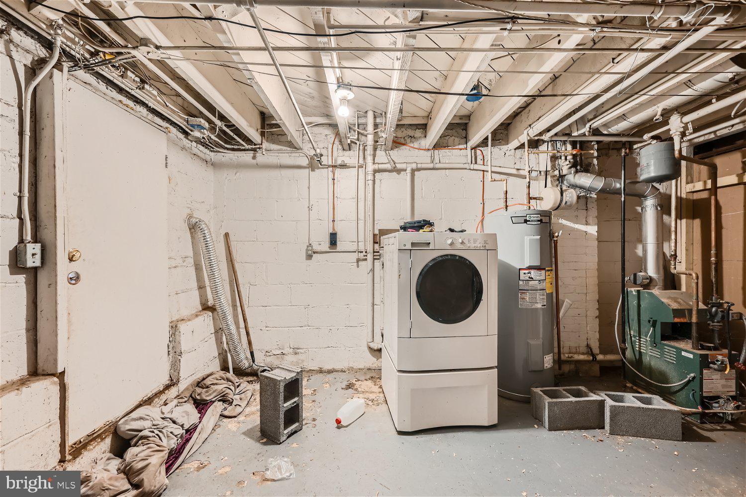 CALVERTON HEIGHTS - Residential