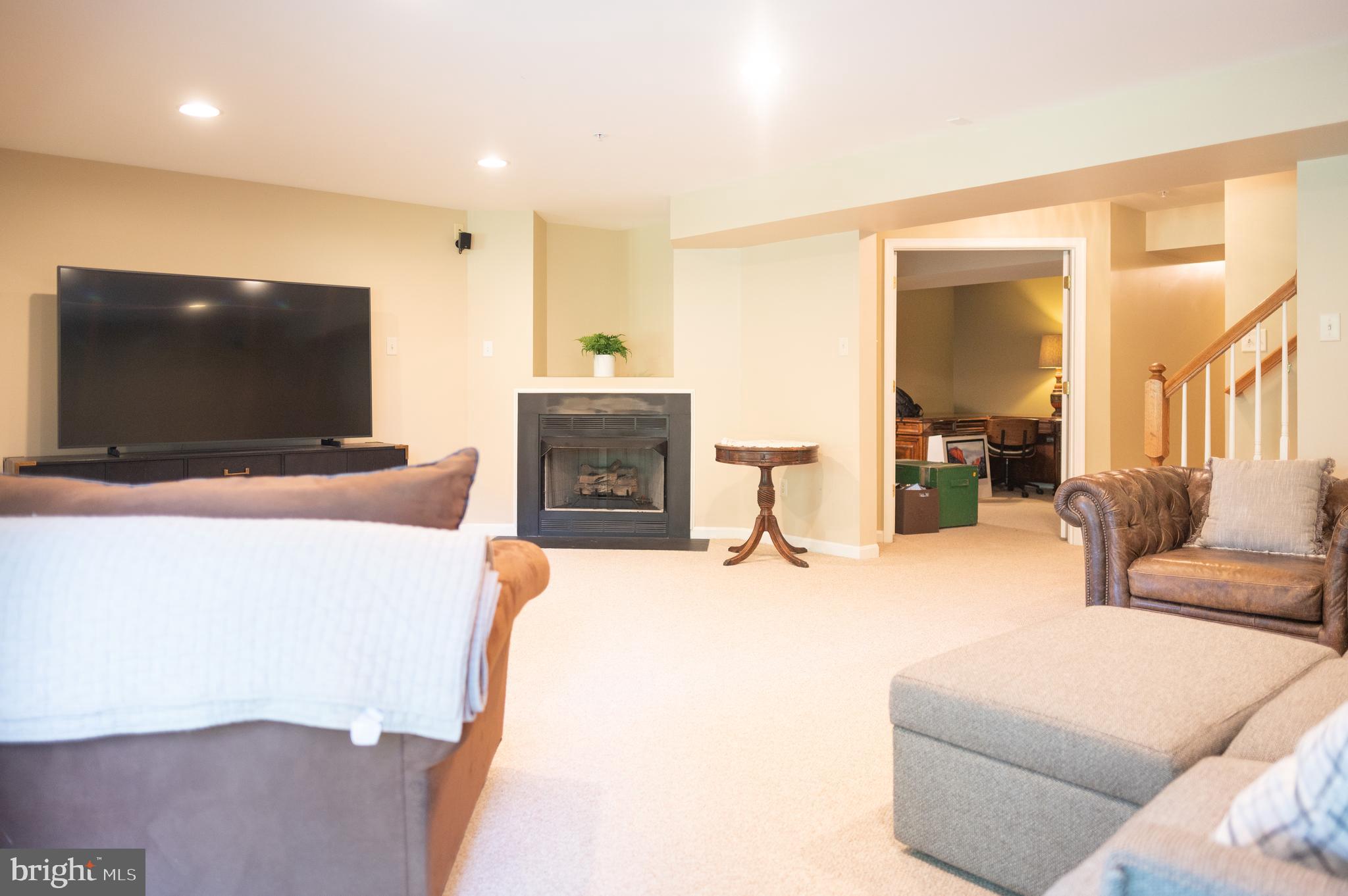 WAVERLY WOODS - Residential