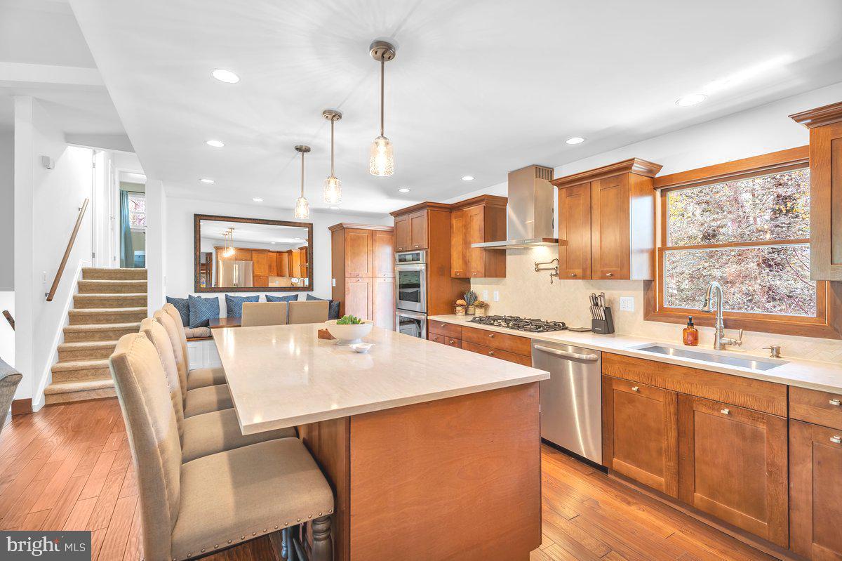2 PIN OAK TRAIL