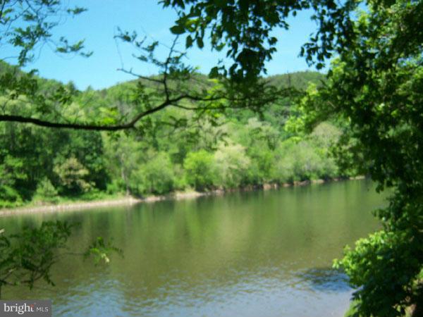 RIVER BEND - Residential