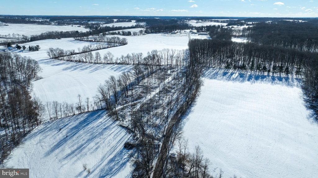Photo of 13727 Ingham Road, GLEN ROCK, PA 17327 (MLS # PAYK2091396)