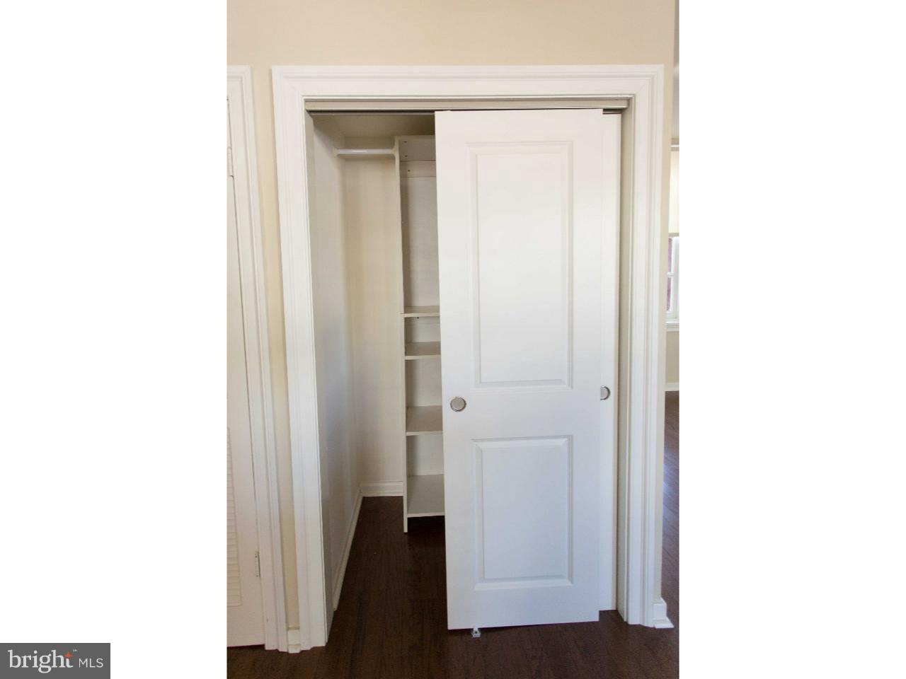 SOCIETY HILL - Residential Lease