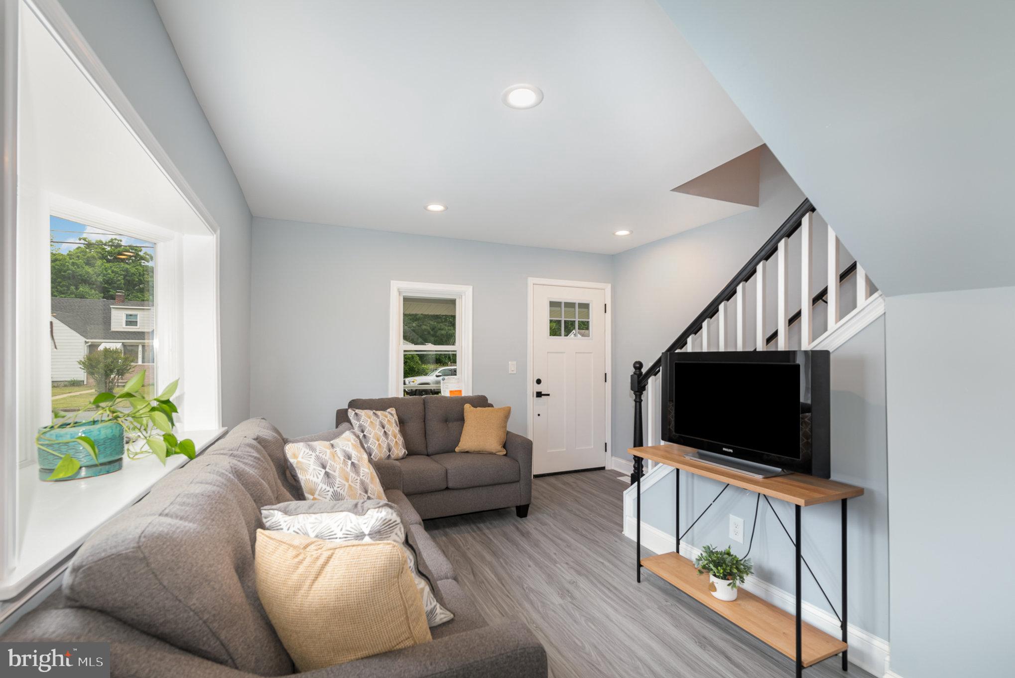 ABERDEEN HILLS - Residential