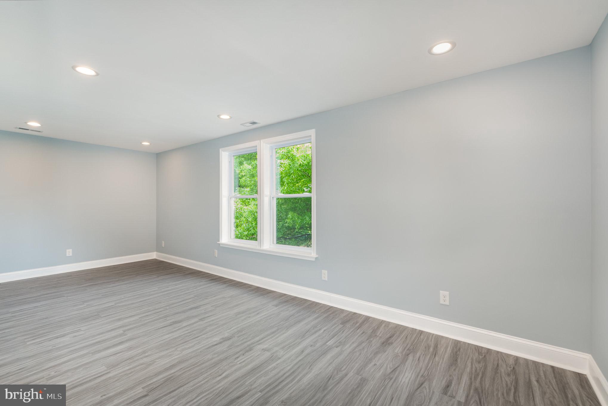 ABERDEEN HILLS - Residential