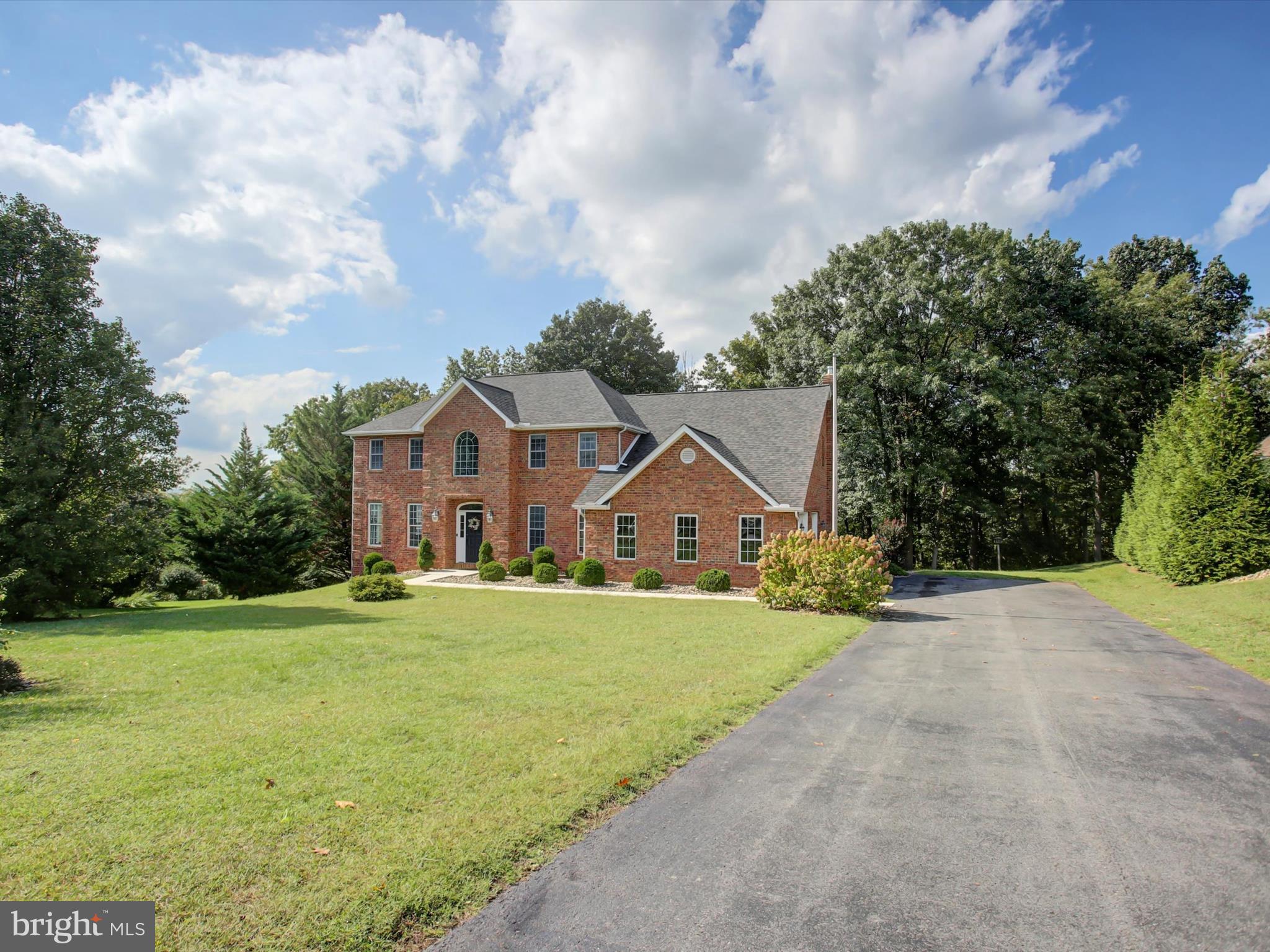 2384 CASTLEGREEN DRIVE