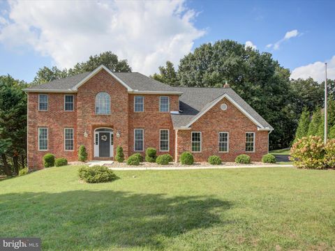 2384 CASTLEGREEN DRIVE GREENCASTLE PA 17225