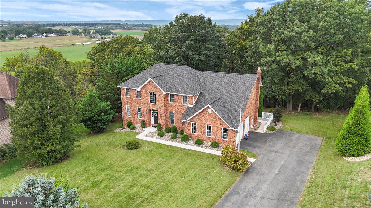 2384 CASTLEGREEN DRIVE