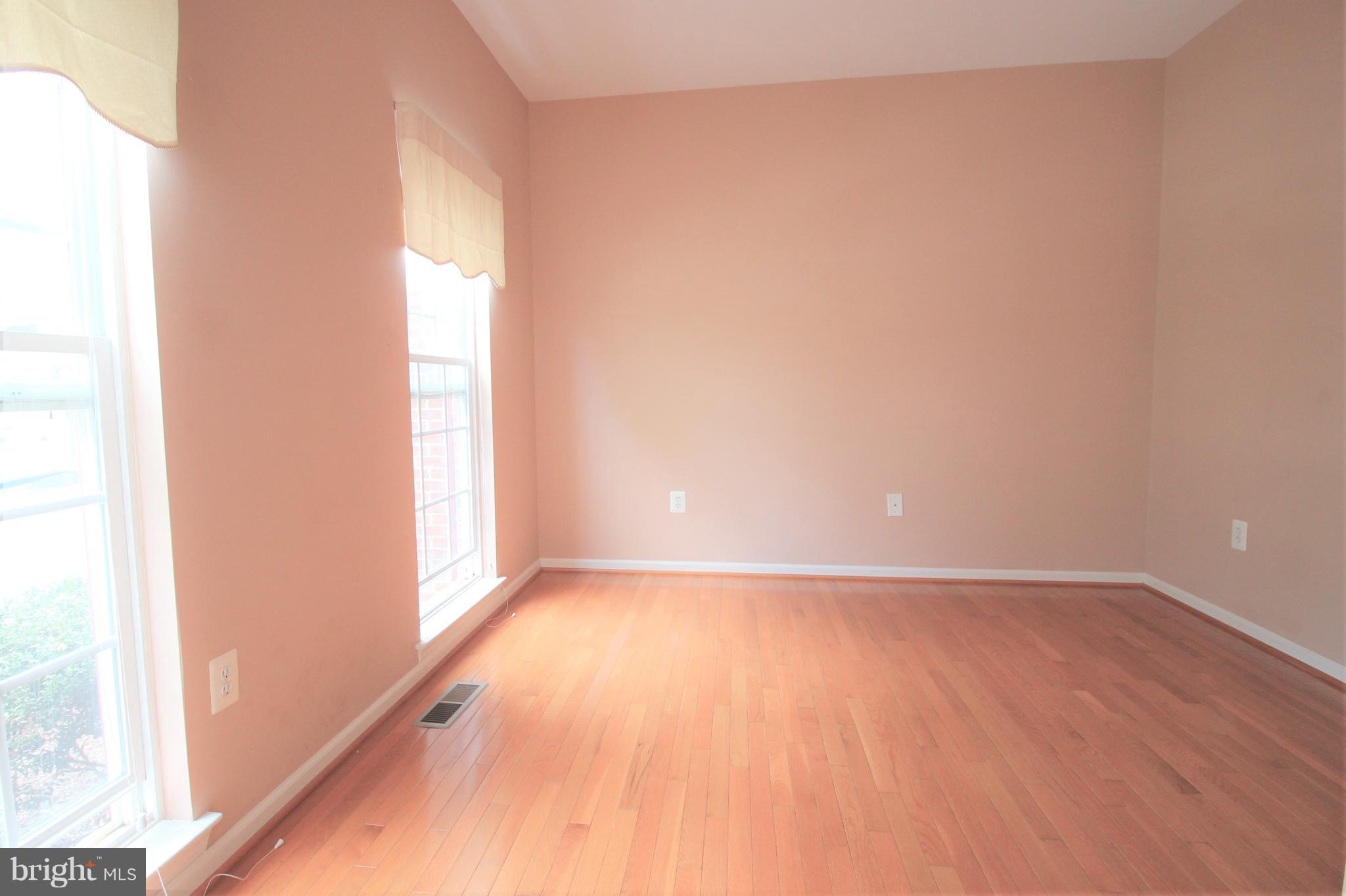 GALYN MANOR - Residential