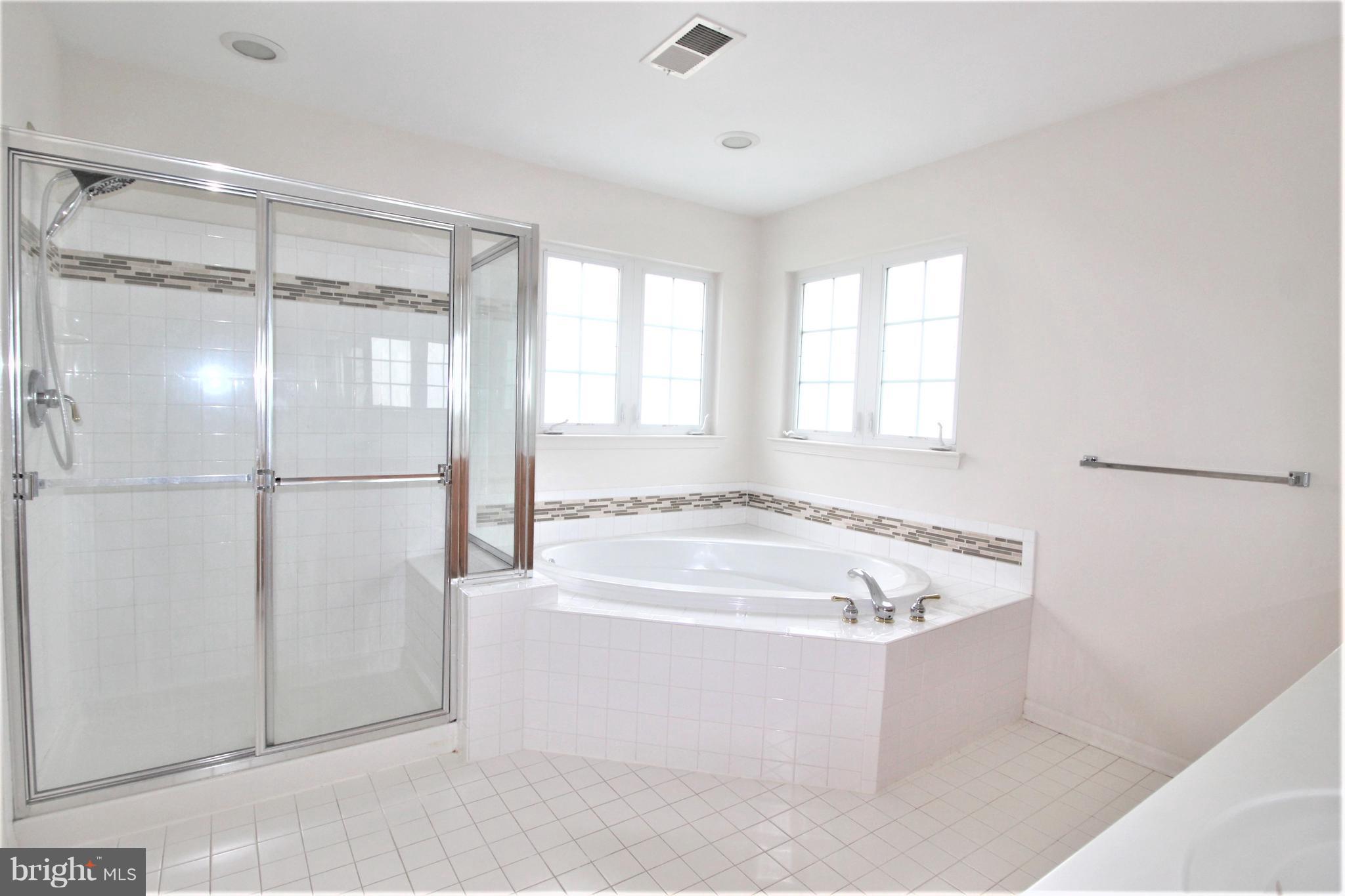 GALYN MANOR - Residential