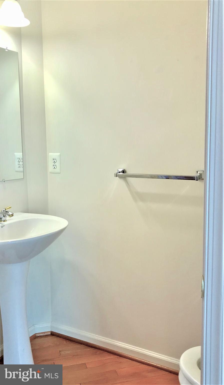 GALYN MANOR - Residential