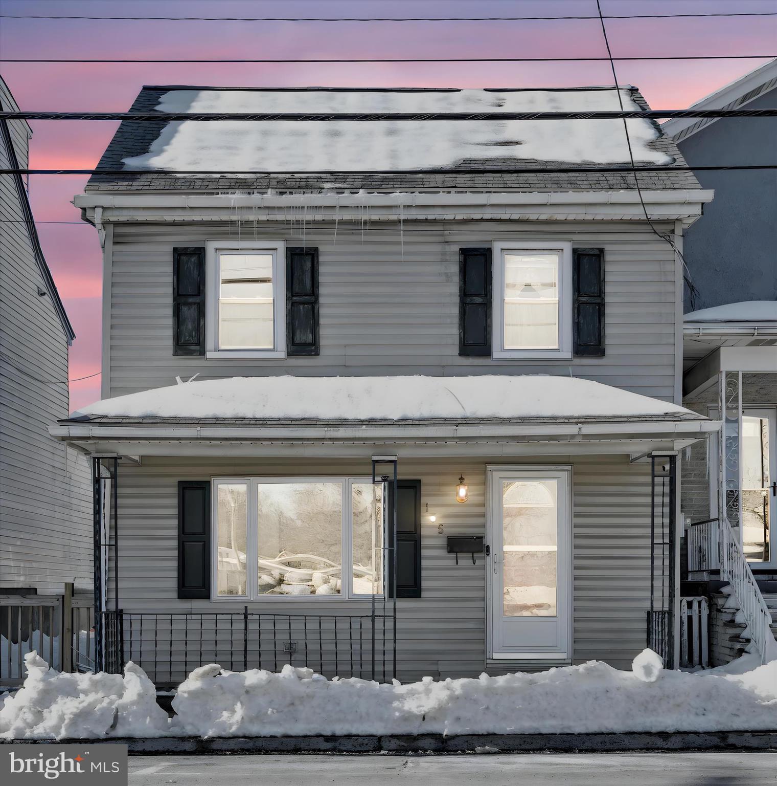 135 W COLUMBIA STREET