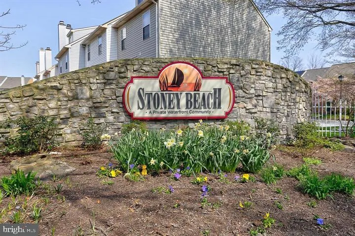 Stoney Beach, Maryland 21226, United States, 3 Bedrooms Bedrooms, ,4 BathroomsBathrooms,Residential,Pending,76468