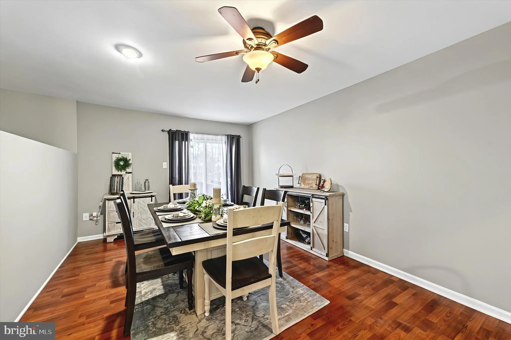 Stoney Beach, Maryland 21226, United States, 3 Bedrooms Bedrooms, ,4 BathroomsBathrooms,Residential,Pending,76468