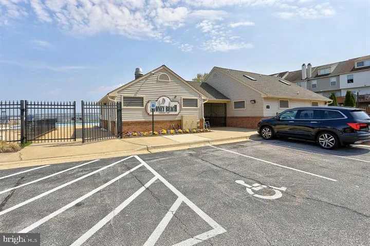 Stoney Beach, Maryland 21226, United States, 3 Bedrooms Bedrooms, ,4 BathroomsBathrooms,Residential,Pending,76468