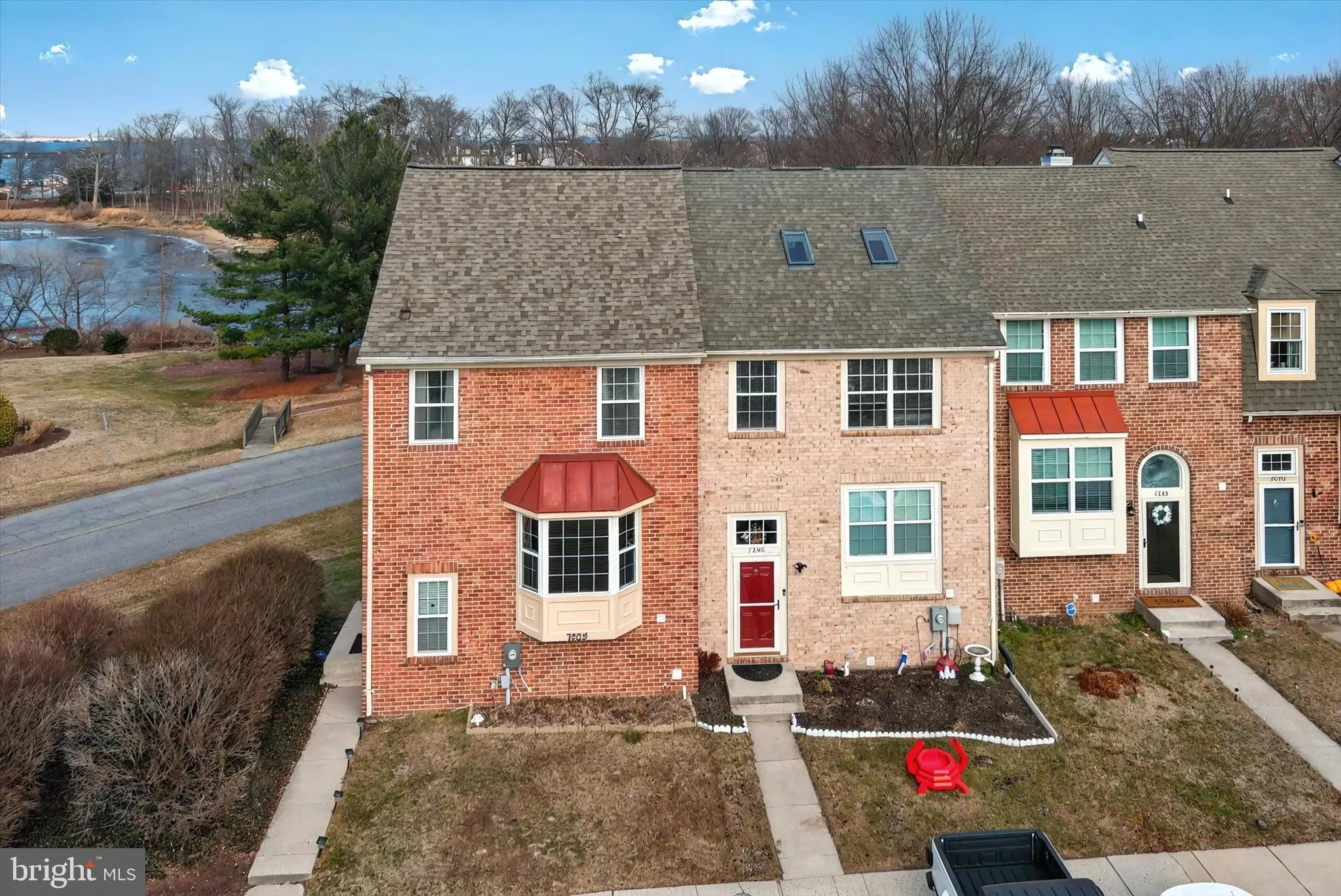 Stoney Beach, Maryland 21226, United States, 3 Bedrooms Bedrooms, ,4 BathroomsBathrooms,Residential,Pending,76468