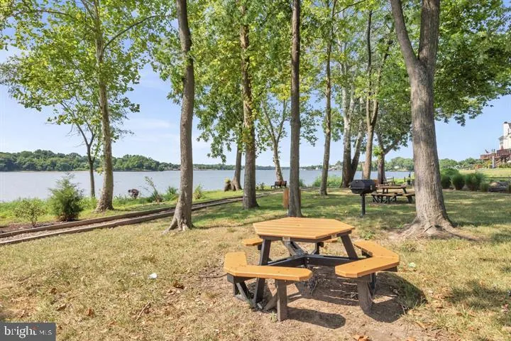 Stoney Beach, Maryland 21226, United States, 3 Bedrooms Bedrooms, ,4 BathroomsBathrooms,Residential,Pending,76468