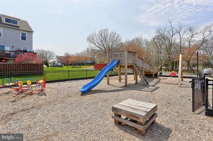 Stoney Beach, Maryland 21226, United States, 3 Bedrooms Bedrooms, ,4 BathroomsBathrooms,Residential,Pending,76468