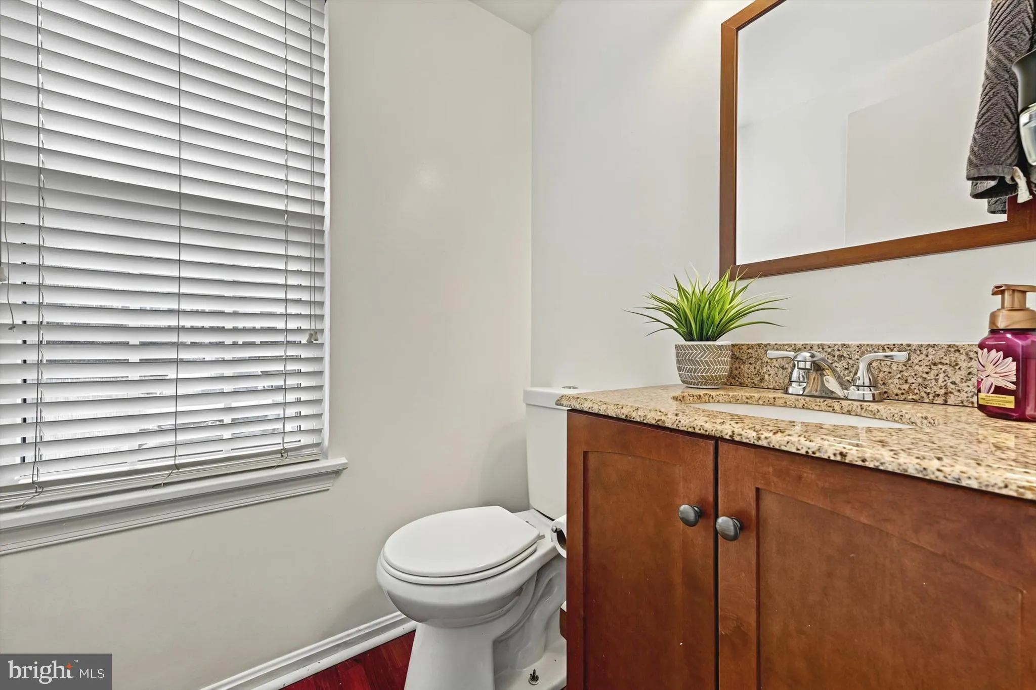 Stoney Beach, Maryland 21226, United States, 3 Bedrooms Bedrooms, ,4 BathroomsBathrooms,Residential,Pending,76468