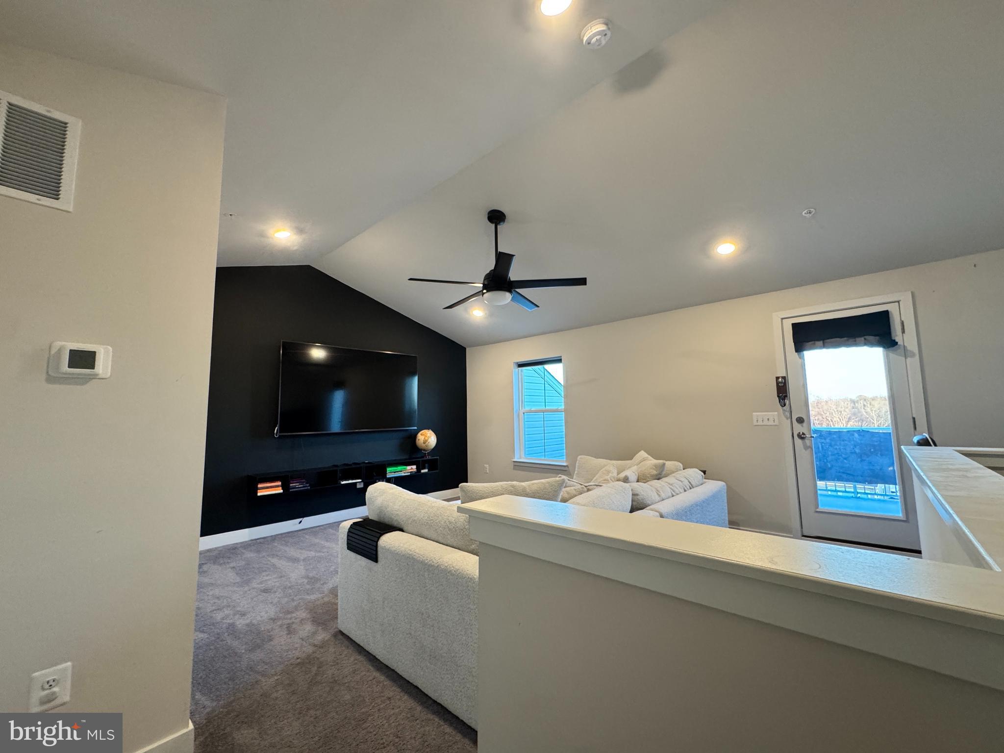 STONEHAVEN - Residential Lease