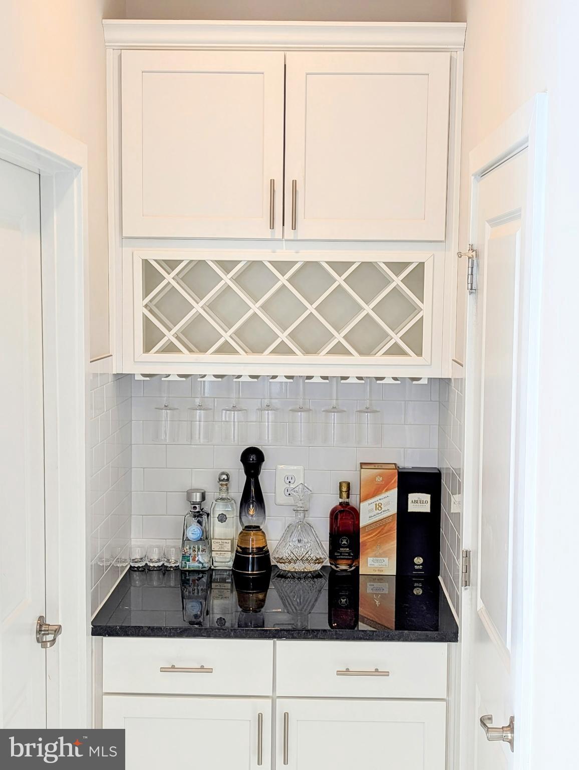 STONEHAVEN - Residential Lease