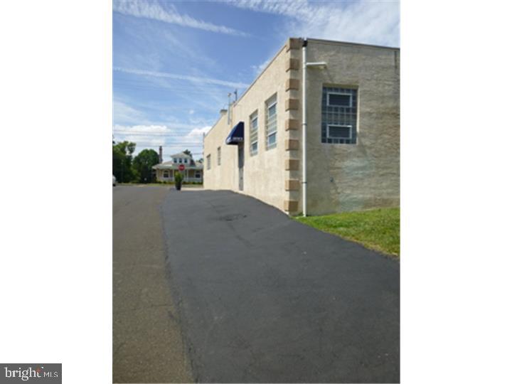 829 BRISTOL PIKE