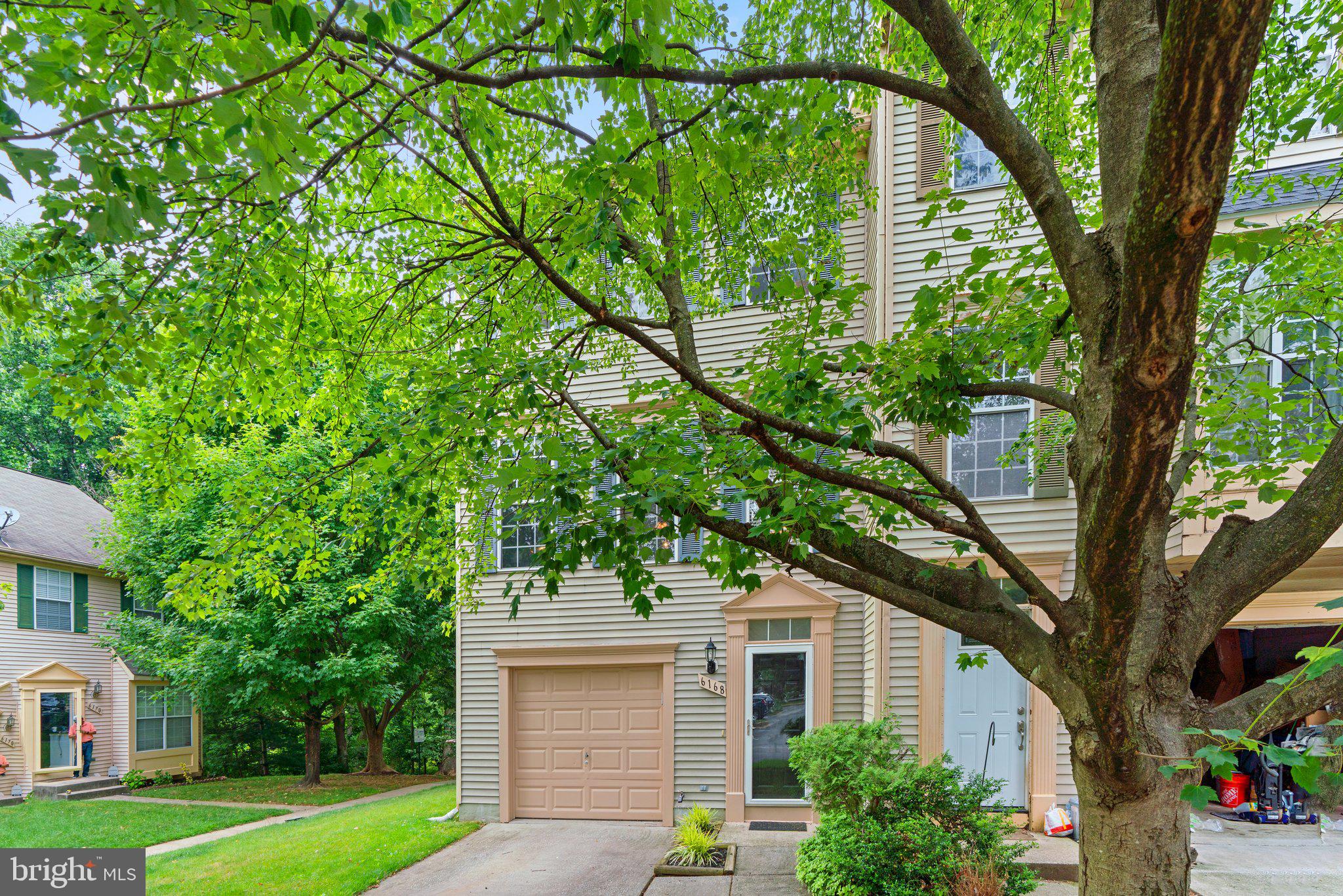 THE RIDINGS AT KENDALL RIDGE - Residential