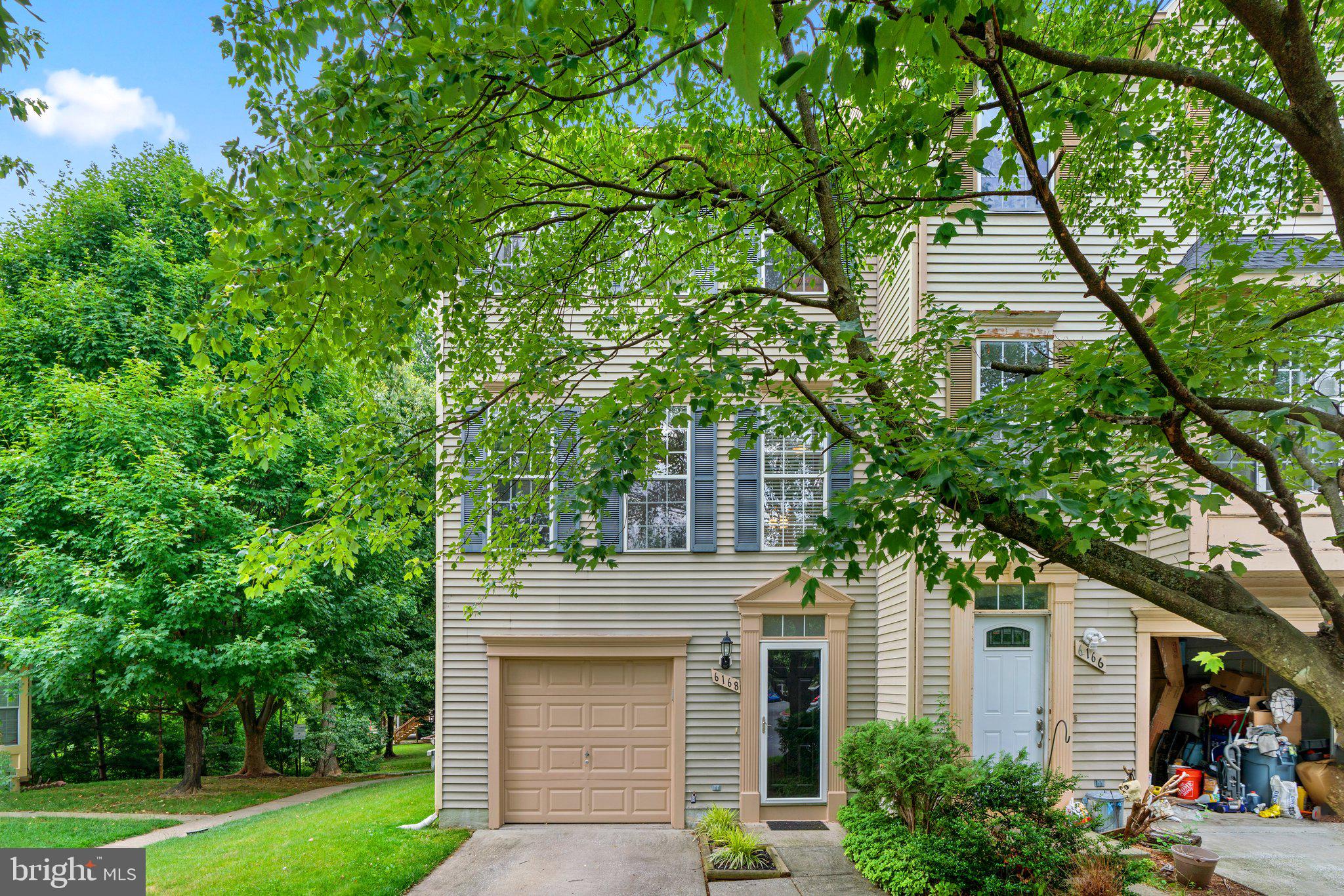 THE RIDINGS AT KENDALL RIDGE - Residential