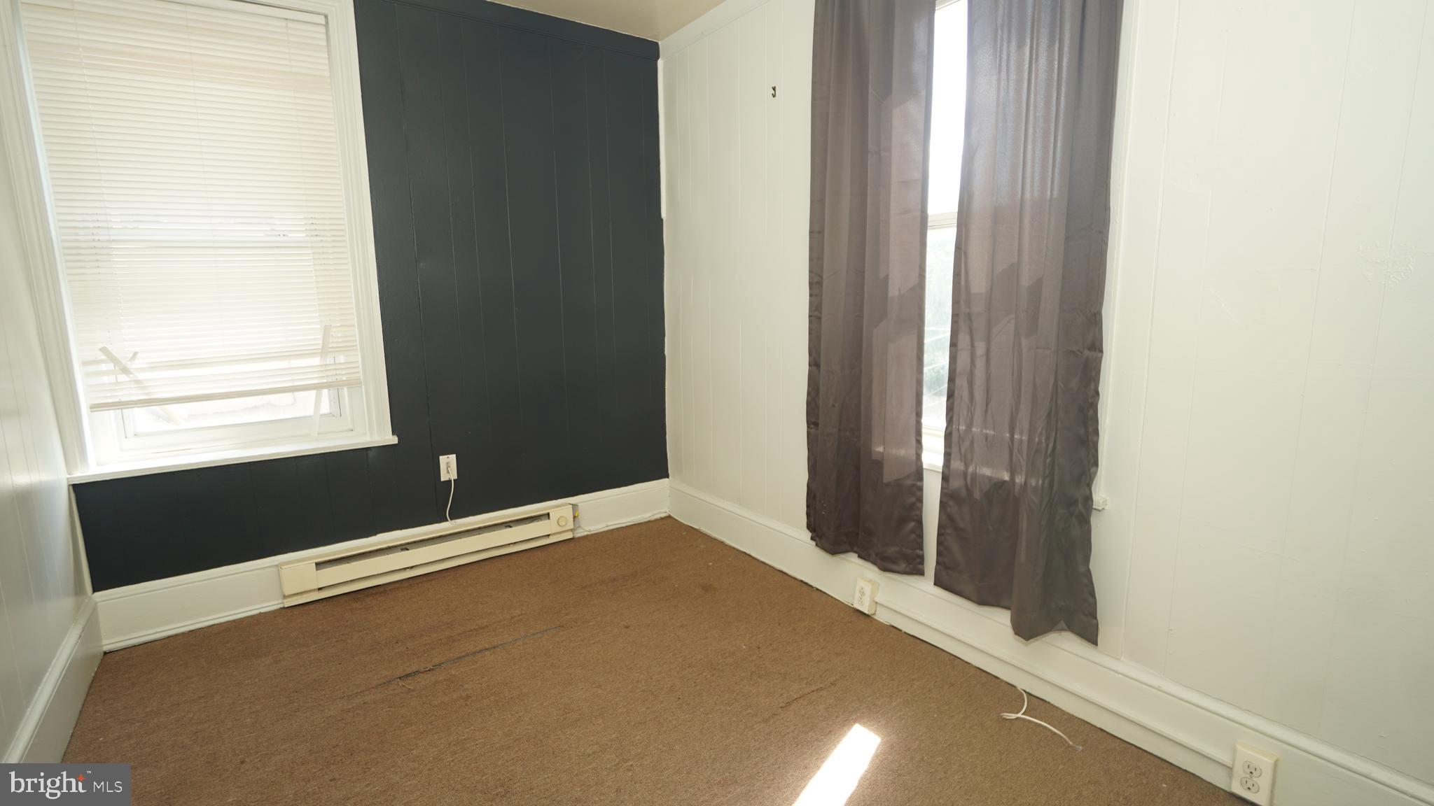 NORRISTOWN - Residential