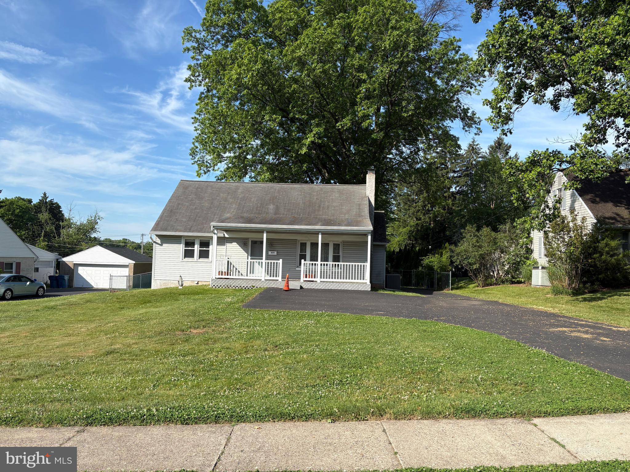 804 HIGHLAND ROAD