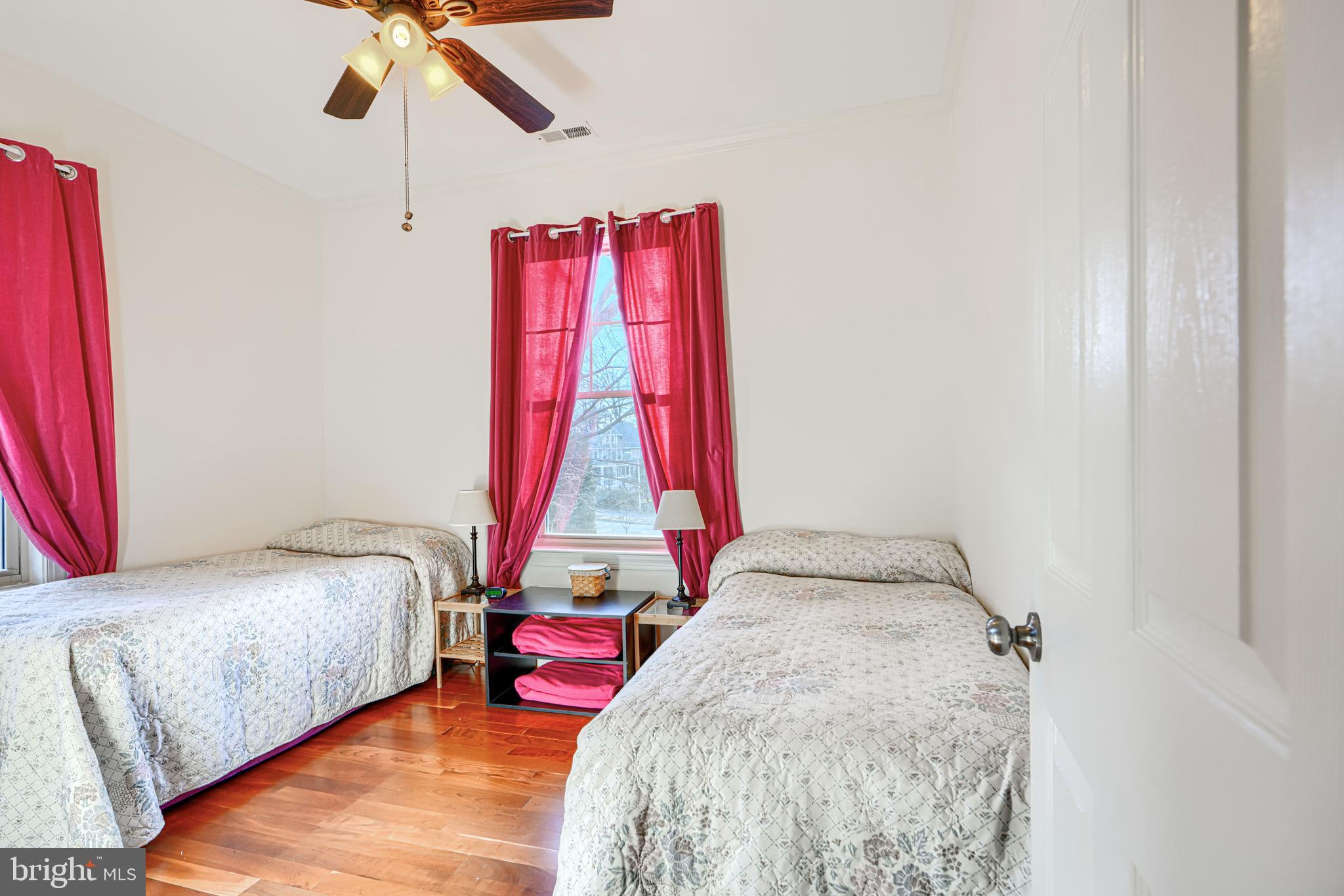 MOUNT WASHINGTON - Residential