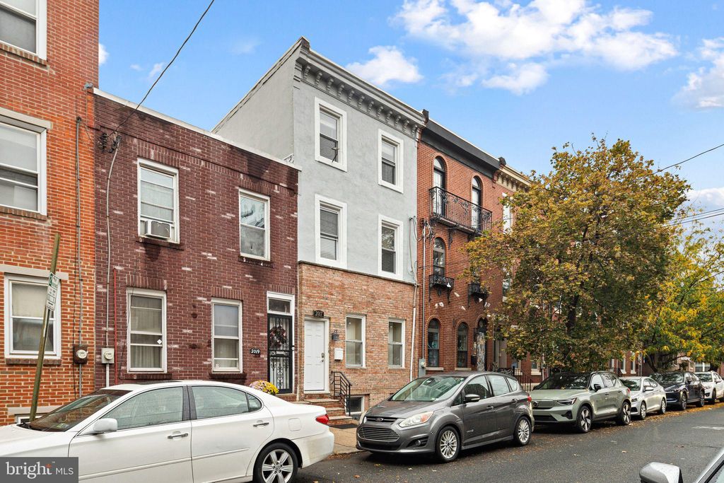 Photo of 2017 Catharine Street, PHILADELPHIA, PA 19146 (MLS # PAPH2524542)