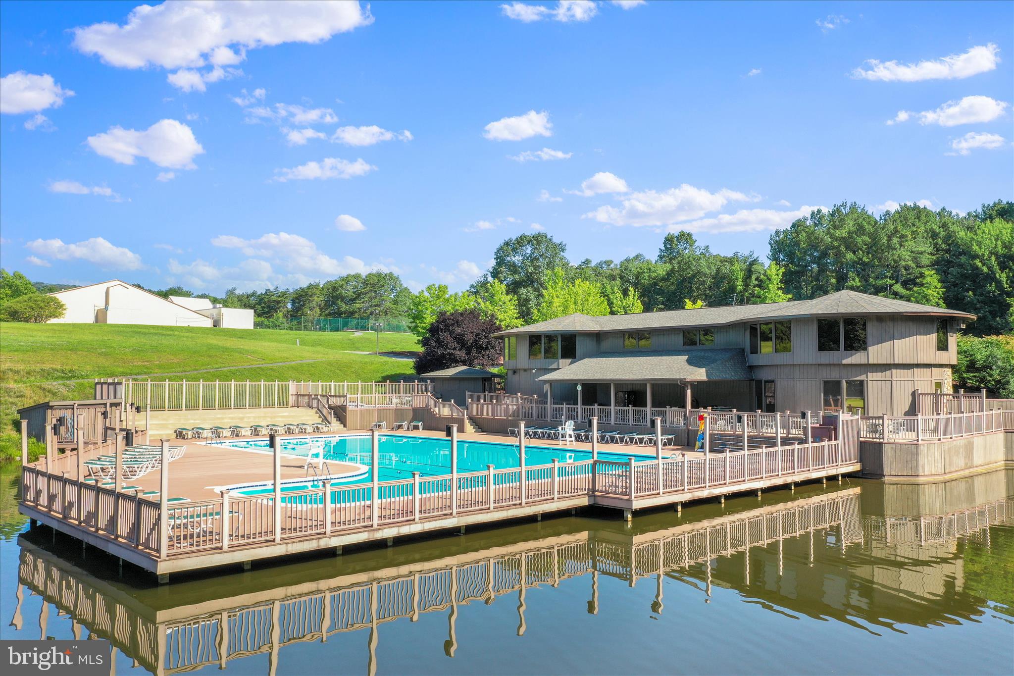 THE WOODS RESORT - Residential