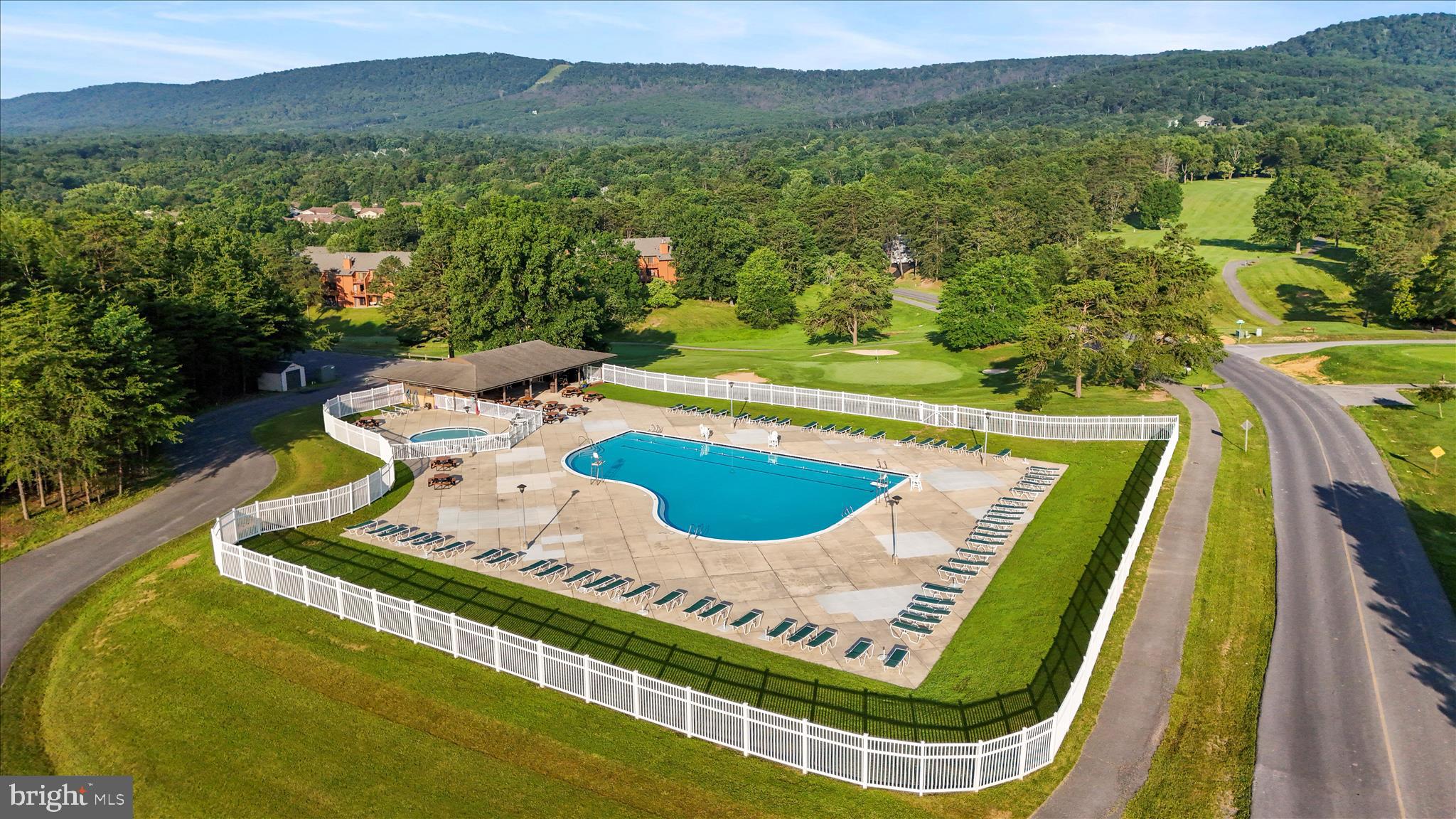 THE WOODS RESORT - Residential