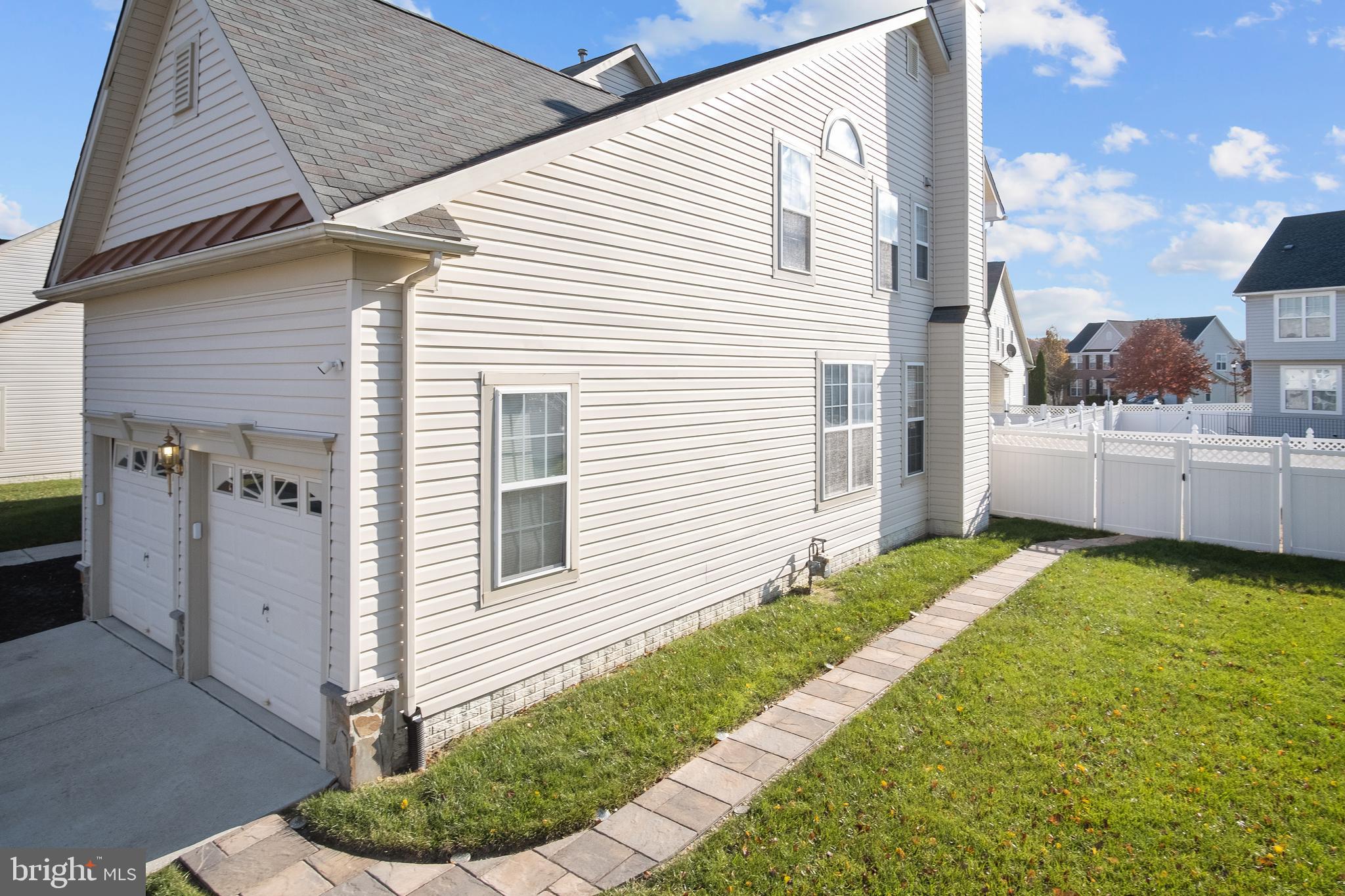 CHARLES CROSSING - Residential