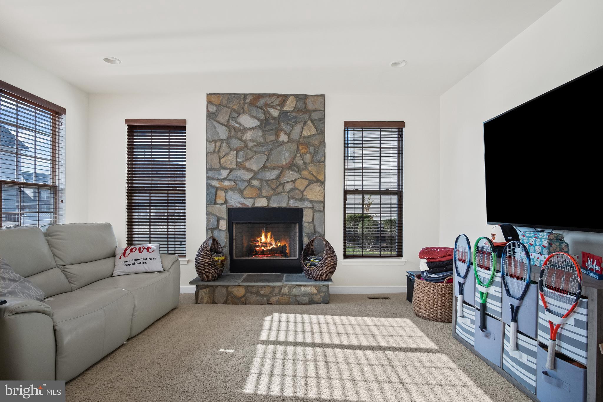 CHARLES CROSSING - Residential