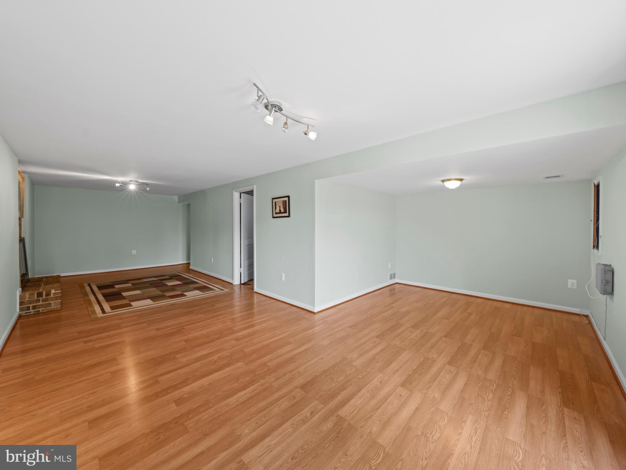 HERITAGE VILLAGE - Residential