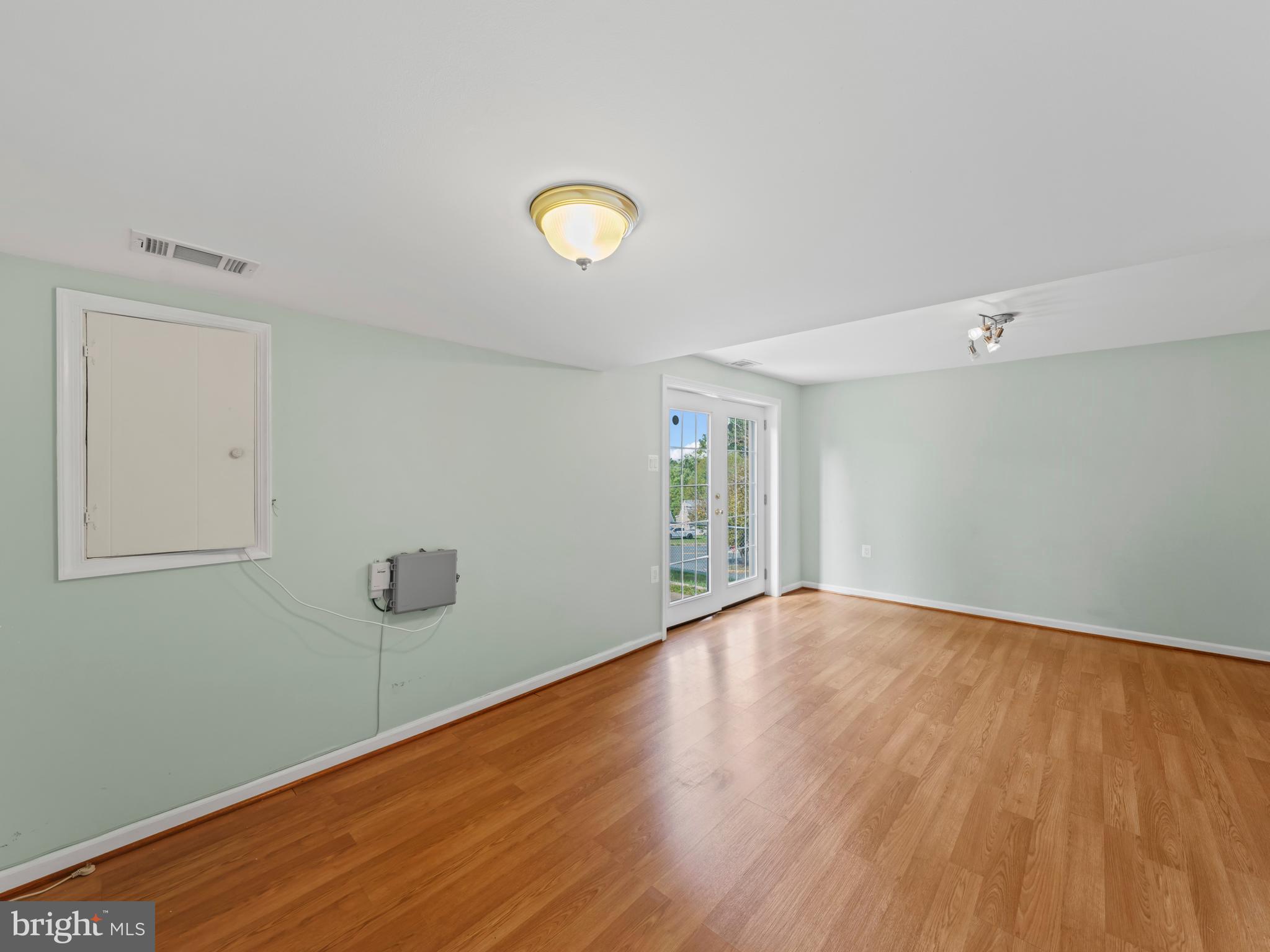 HERITAGE VILLAGE - Residential