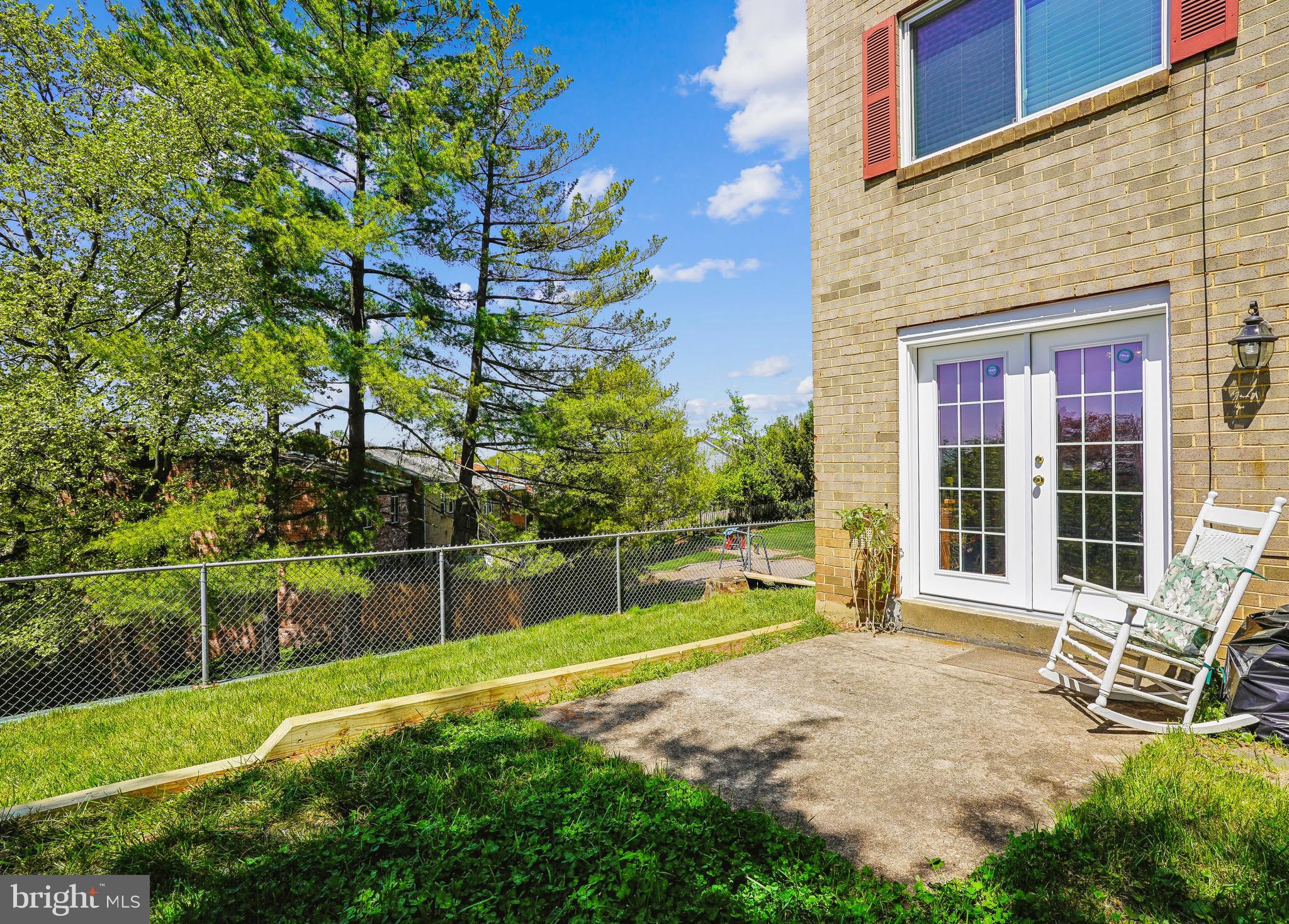 HERITAGE VILLAGE - Residential