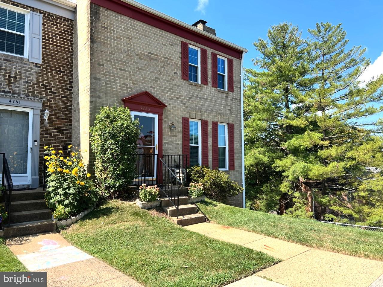 HERITAGE VILLAGE - Residential