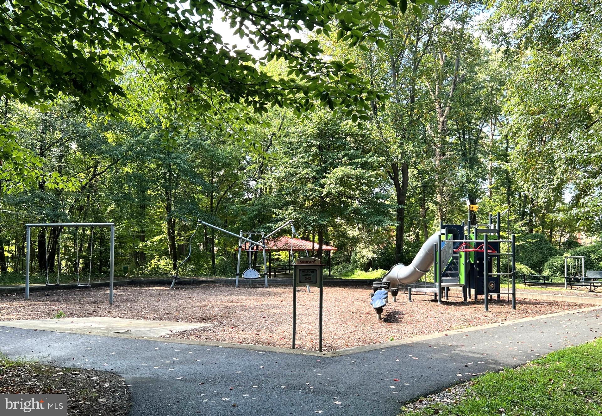 HERITAGE VILLAGE - Residential