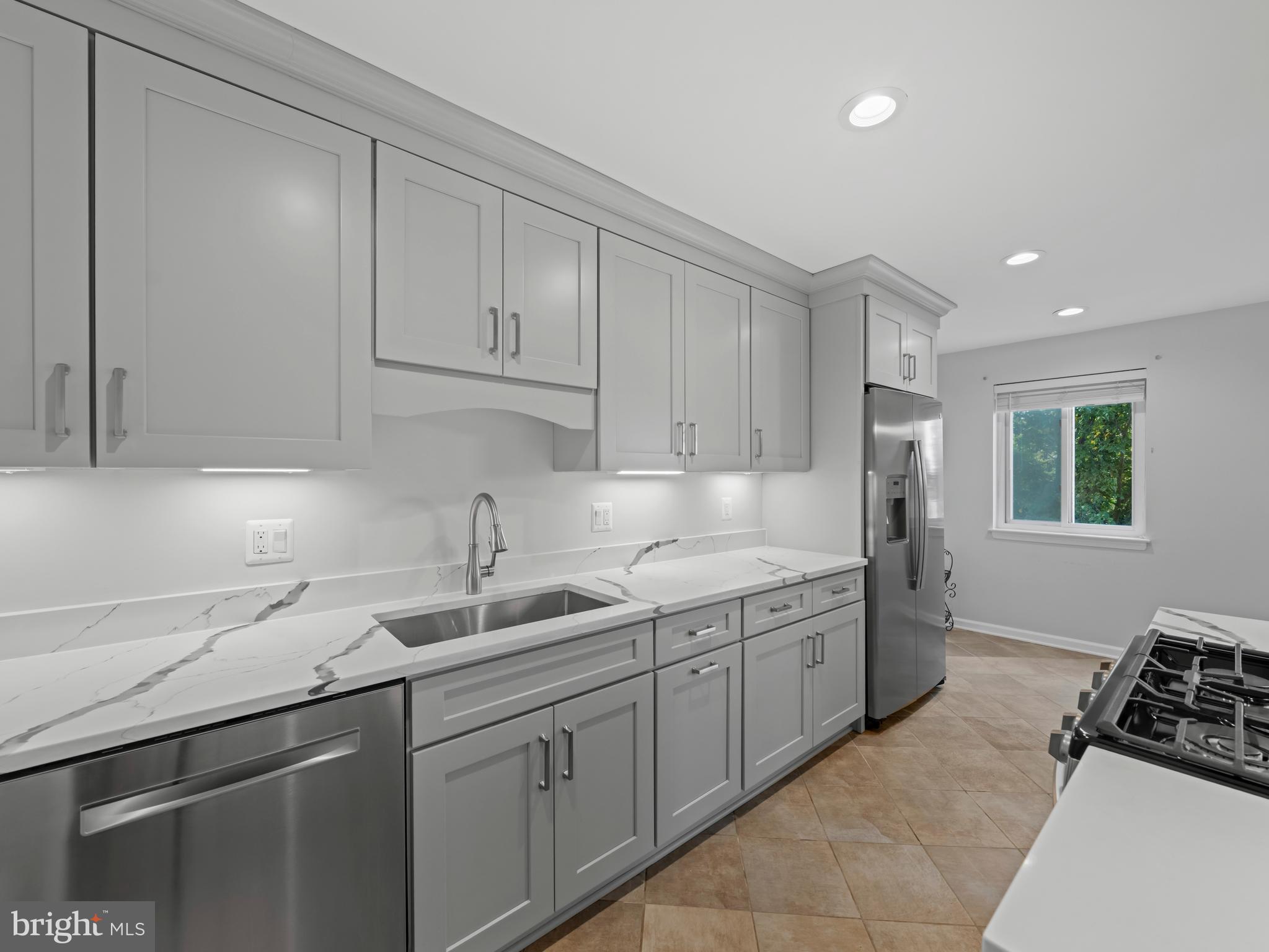 HERITAGE VILLAGE - Residential