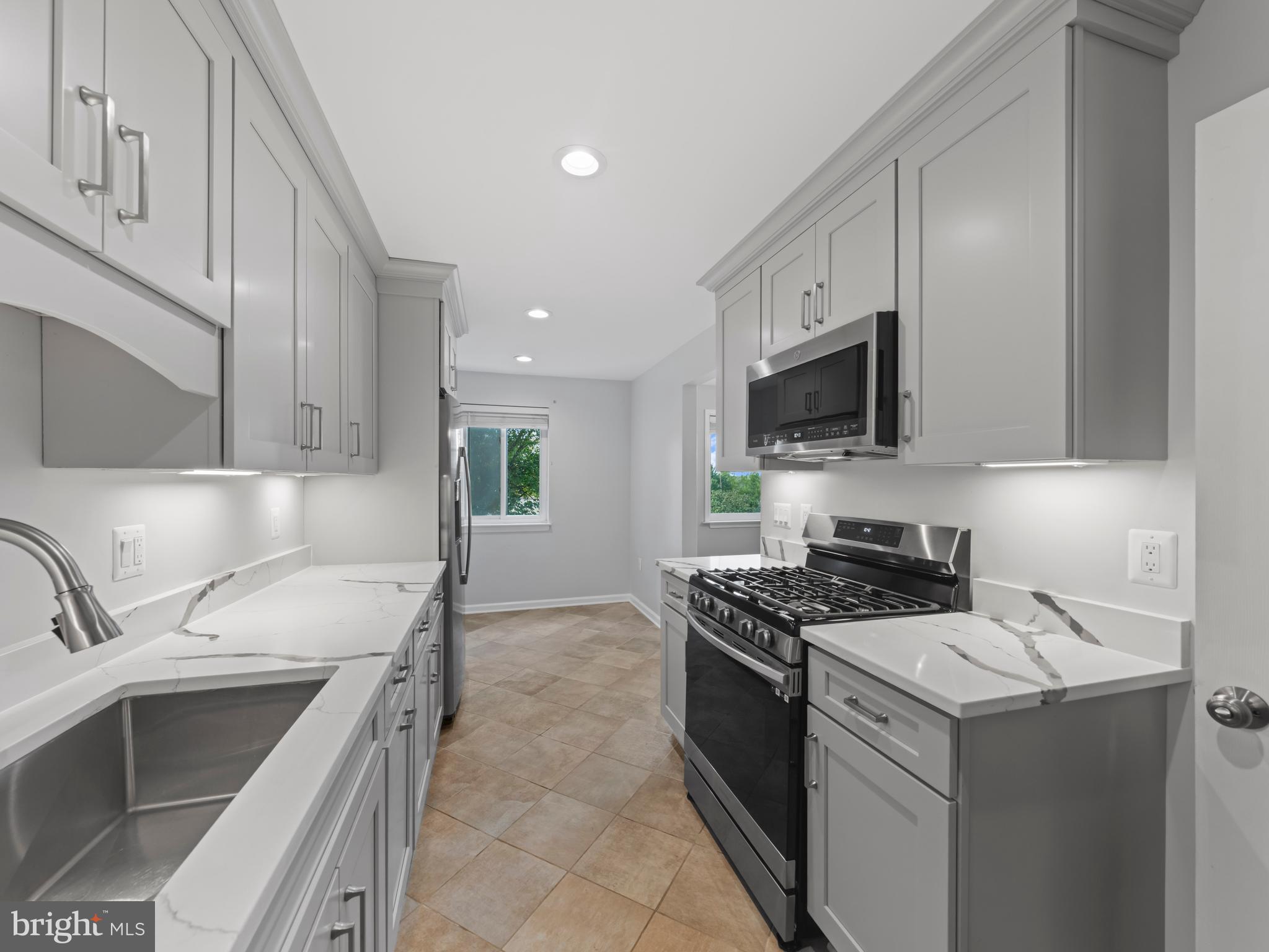 HERITAGE VILLAGE - Residential