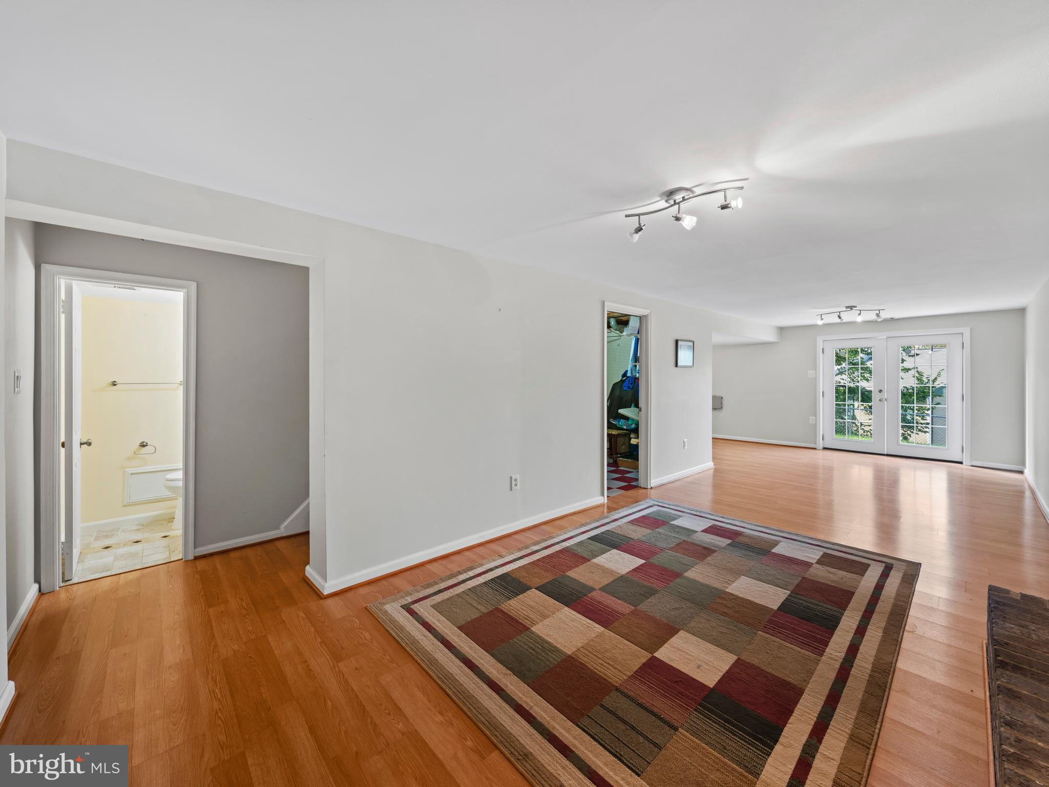 HERITAGE VILLAGE - Residential