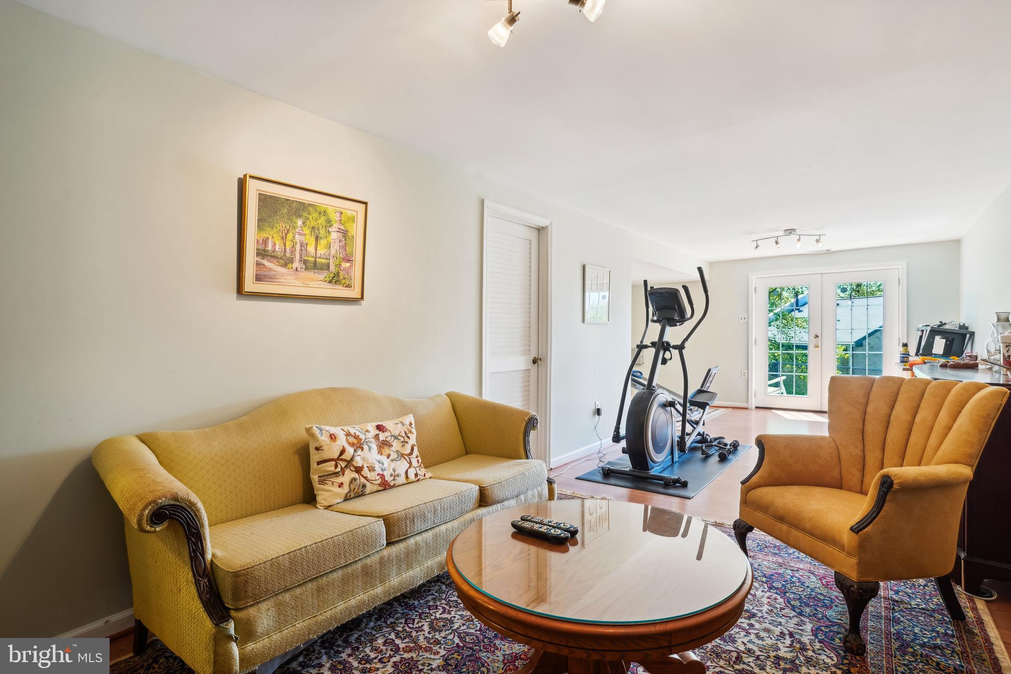 HERITAGE VILLAGE - Residential