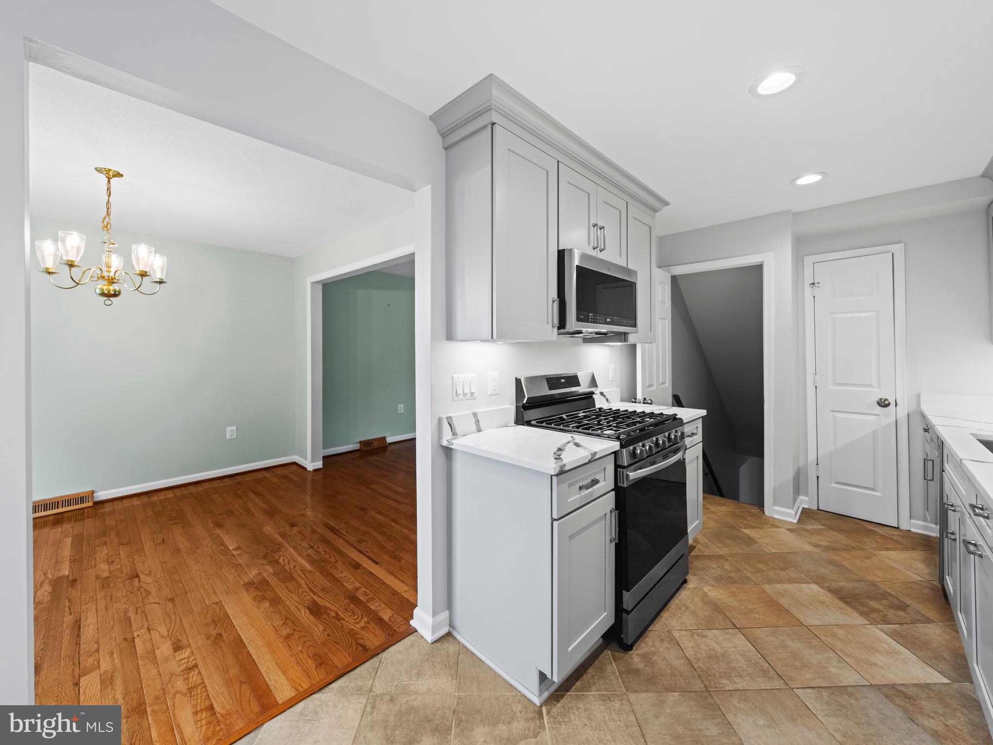 HERITAGE VILLAGE - Residential