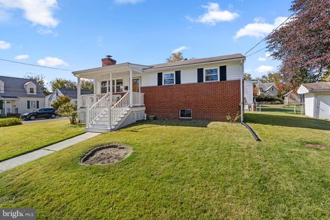 8700 50TH PLACE COLLEGE PARK MD 20740